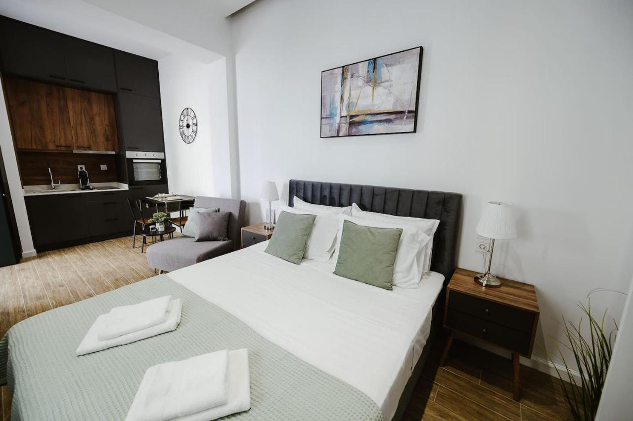 M & N Guesthouse ヴォロス エクステリア 写真
